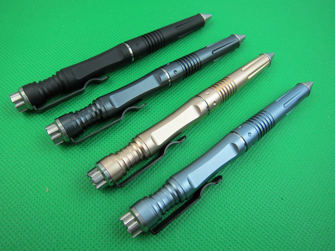 4-Color defense pen ( sky blue)  UDTEK01946